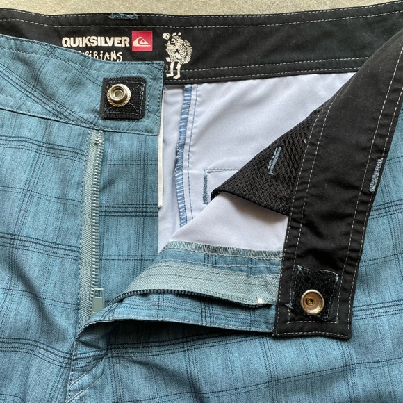 Quick Silver Men’s Shorts/Swim Shorts Size 32 - Picture 4 of 6